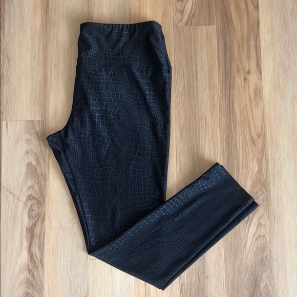 wild fable Pants - Wild Fable Black Crocodile Pattern Leggings